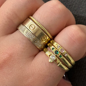 SIMPLE HEARTS RING